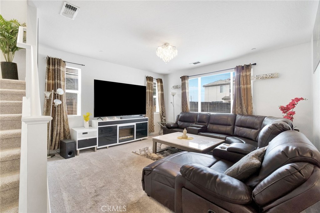 6118 E Berkeley, Fresno, CA 93727