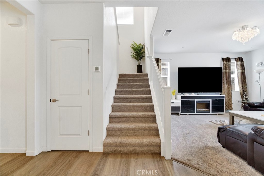 6118 E Berkeley, Fresno, CA 93727