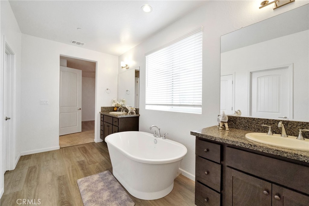 6118 E Berkeley, Fresno, CA 93727