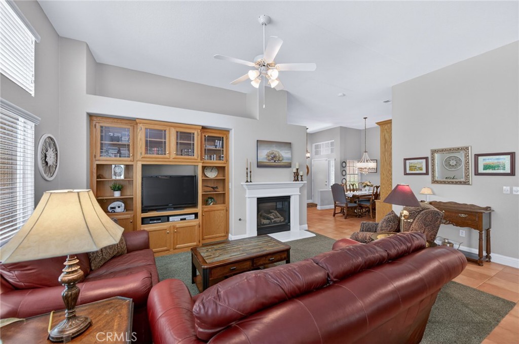 2329 Prescott, Clovis, CA 93619