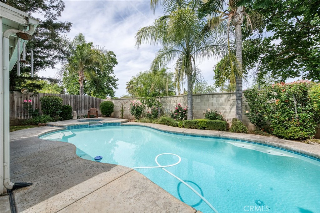 2329 Prescott, Clovis, CA 93619