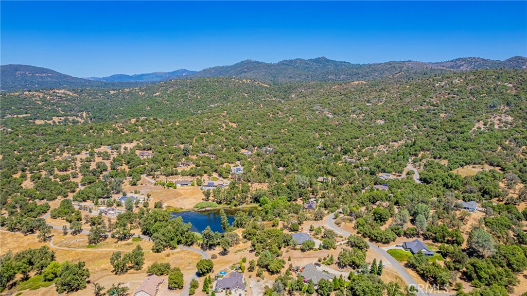 16 Lulniu, Ahwahnee, CA 93601