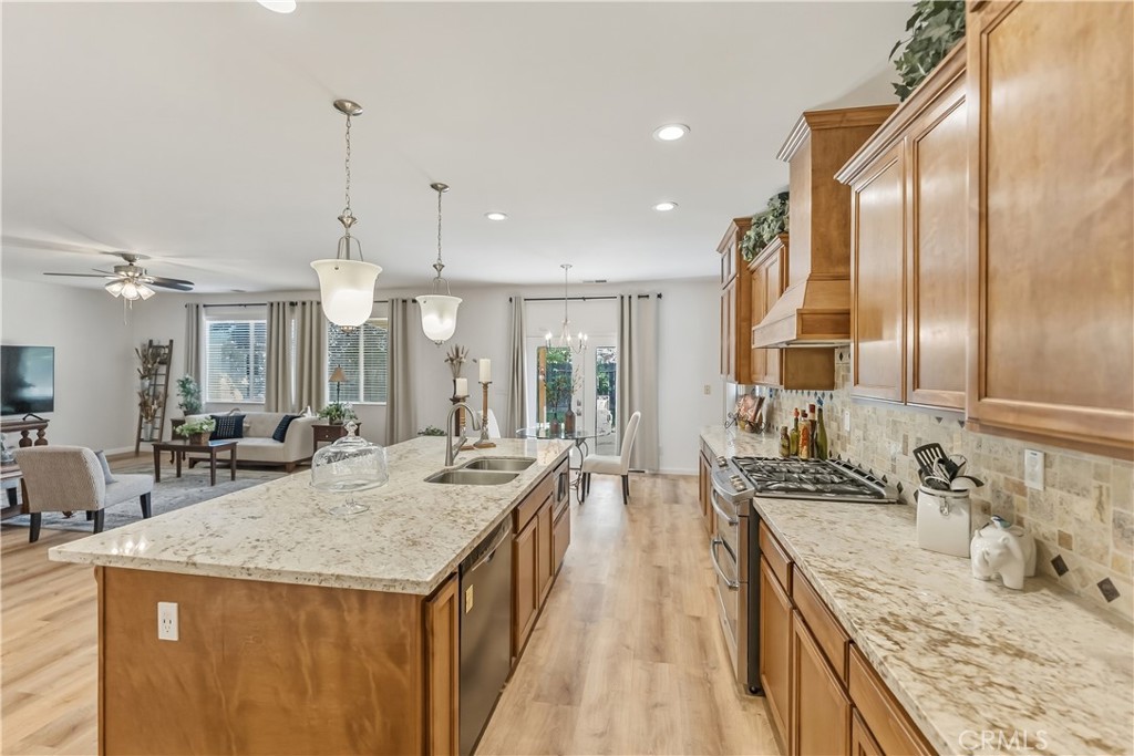 3046 Indianapolis, Clovis, CA 93619