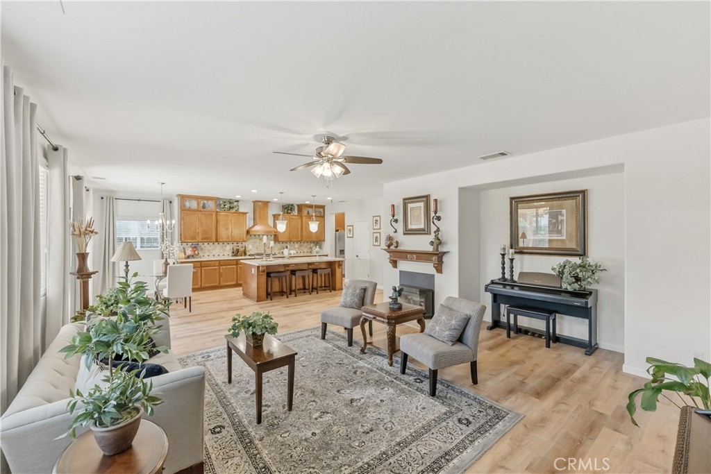 3046 Indianapolis, Clovis, CA 93619