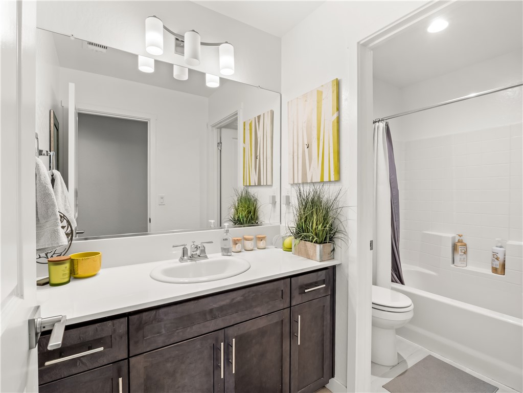 4198 N Reed, Fresno, CA 93723