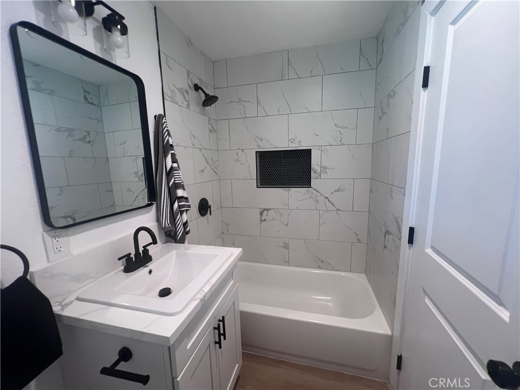 2952 E Gettysburg Ave, Fresno, CA 93726