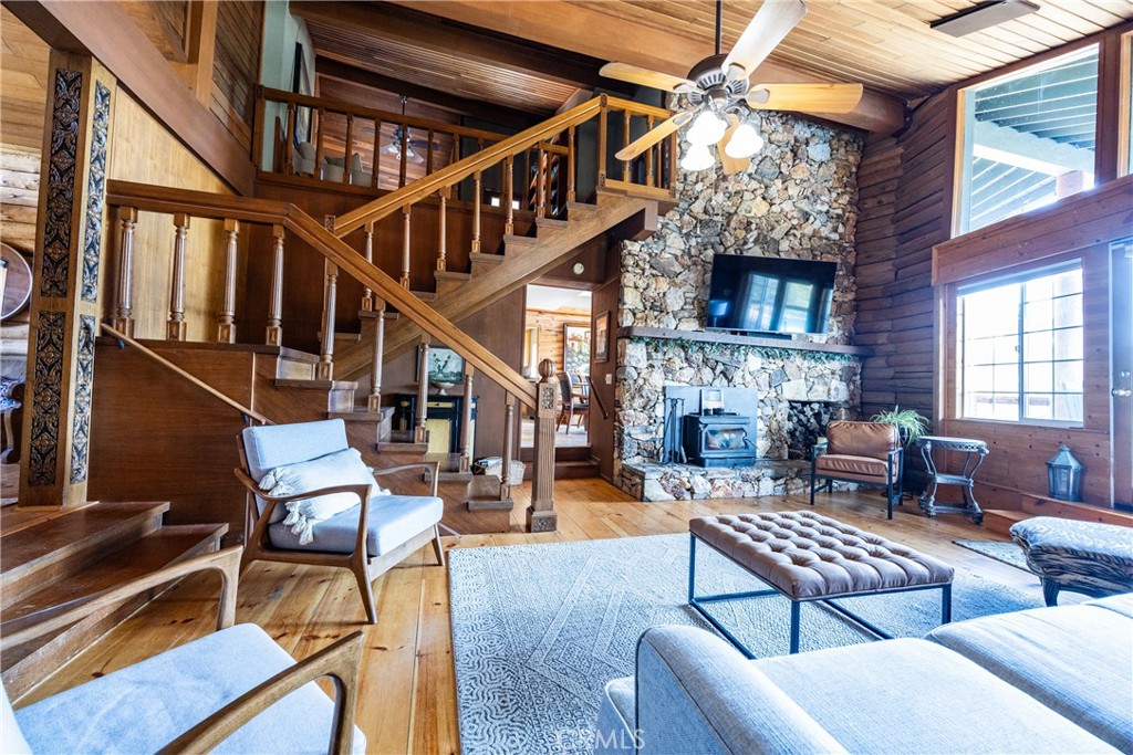 42366 Holiday Way, Coarsegold, CA 93614