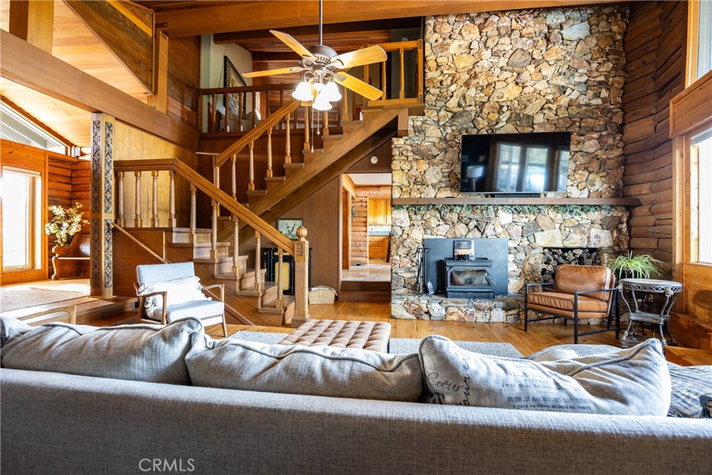 42366 Holiday Way, Coarsegold, CA 93614