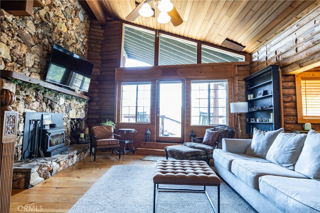 42366 Holiday Way, Coarsegold, CA 93614