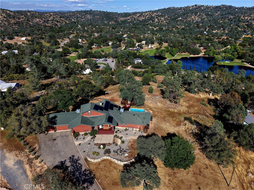 42366 Holiday Way, Coarsegold, CA 93614