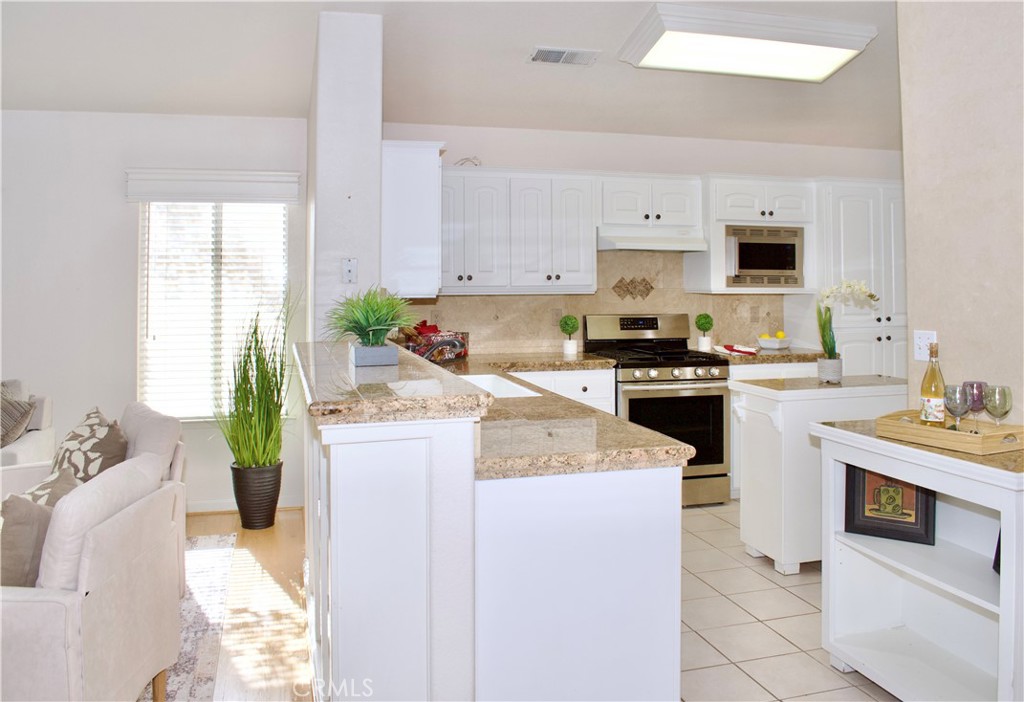 2333 E Omaha, Fresno, CA 93720