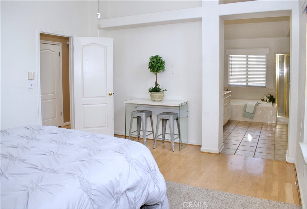 2333 E Omaha, Fresno, CA 93720