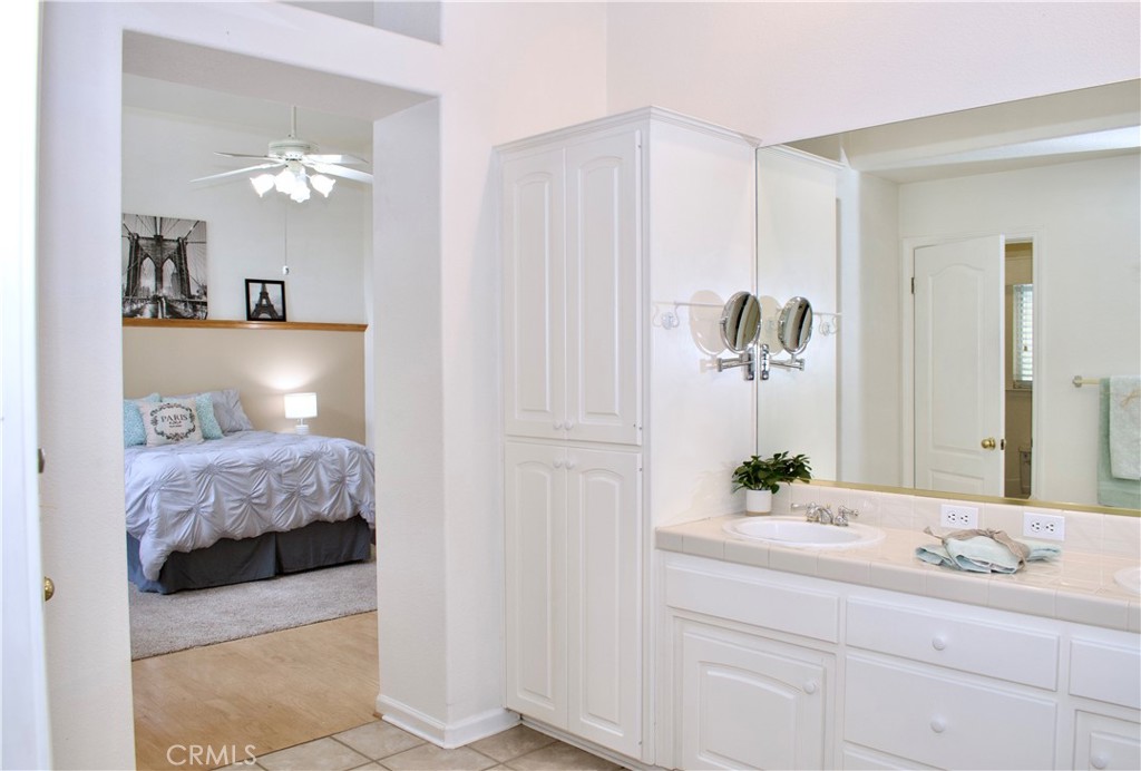 2333 E Omaha, Fresno, CA 93720