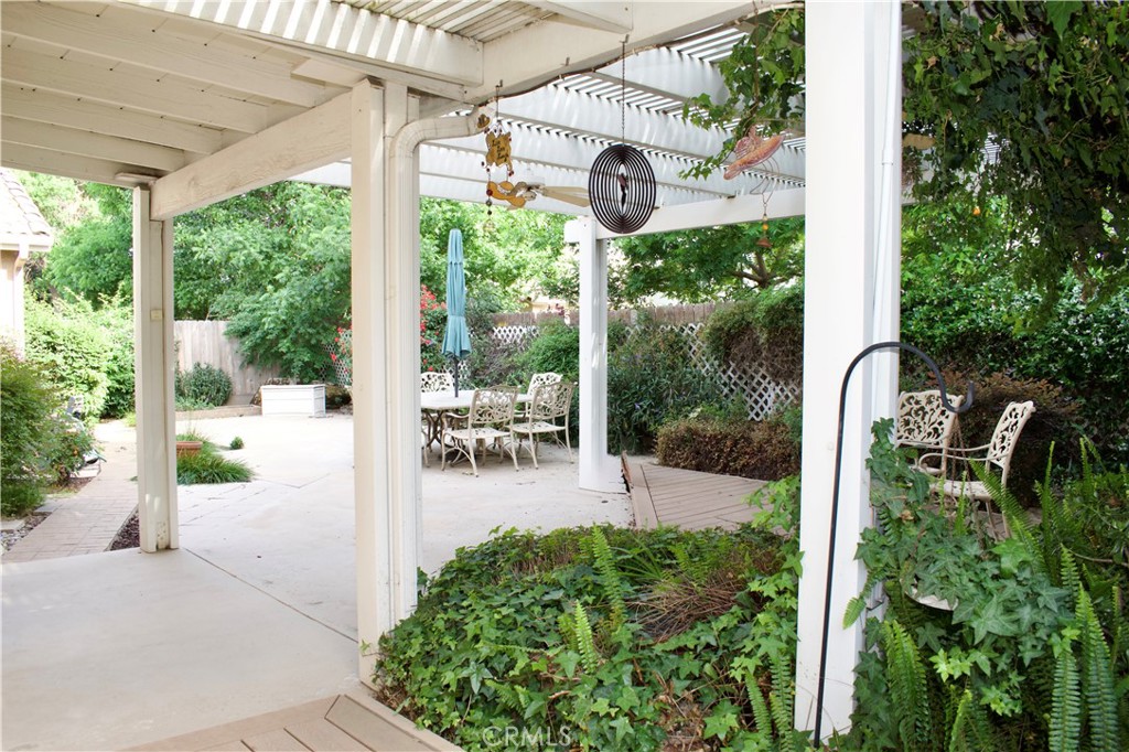 2333 E Omaha, Fresno, CA 93720