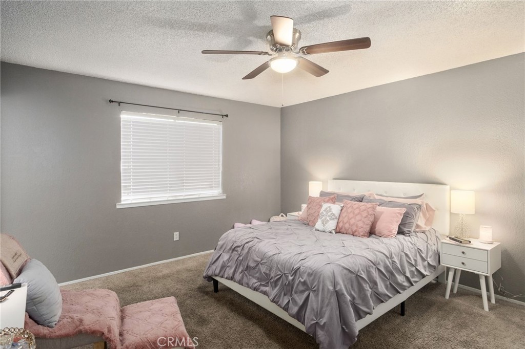 991 7th Avenue, Kingsburg, CA 93631