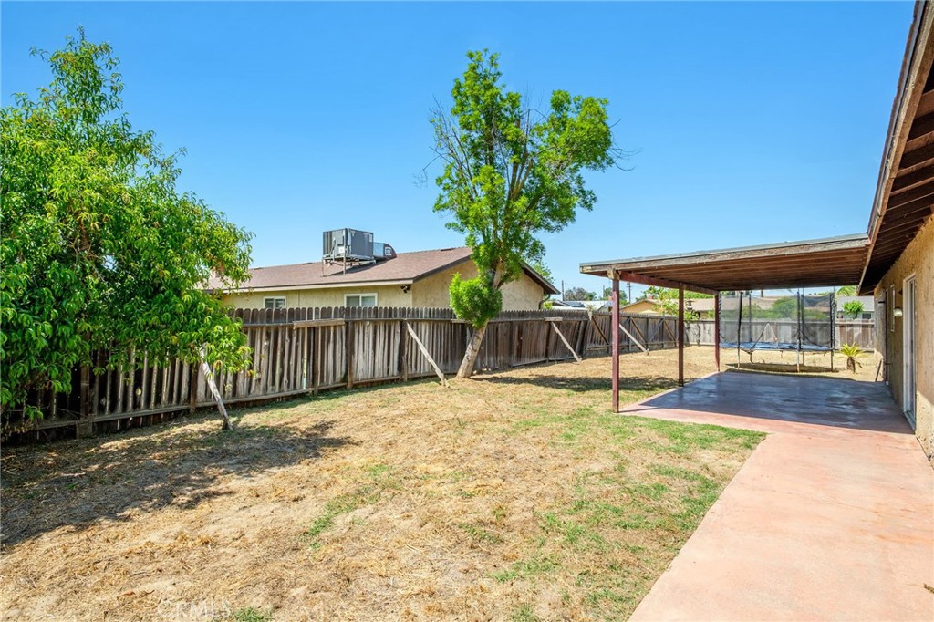 991 7th Avenue, Kingsburg, CA 93631