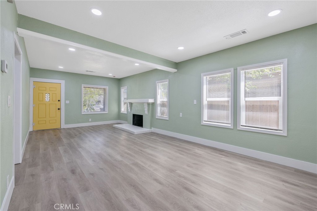 1247 N Ferger Ave, Fresno, CA 93728