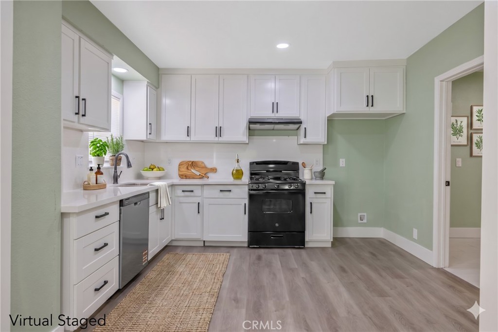 1247 N Ferger Ave, Fresno, CA 93728