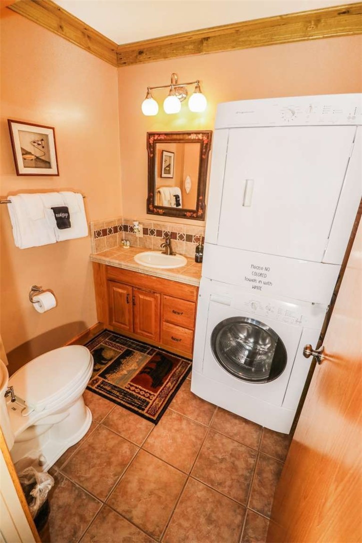 52854 Balsam Dr, Oakhurst, CA 93644