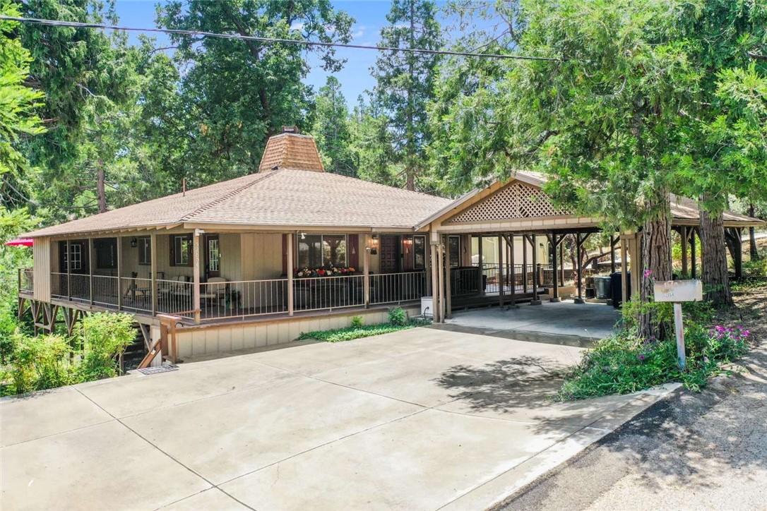 52854 Balsam Dr, Oakhurst, CA 93644