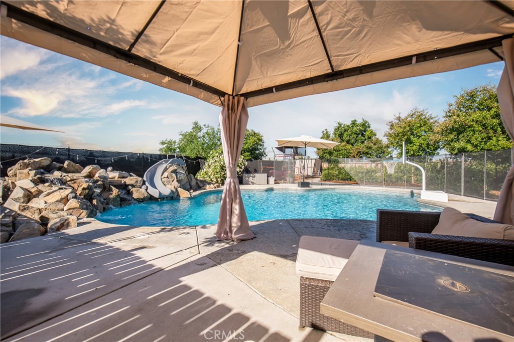 2064 Spruce, Clovis, CA 93611