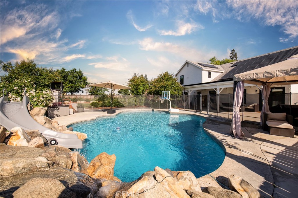 2064 Spruce, Clovis, CA 93611