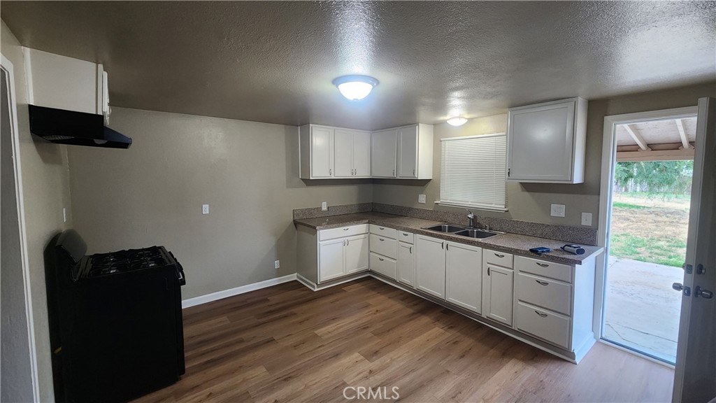 301 Braden, Hanford, CA 93230