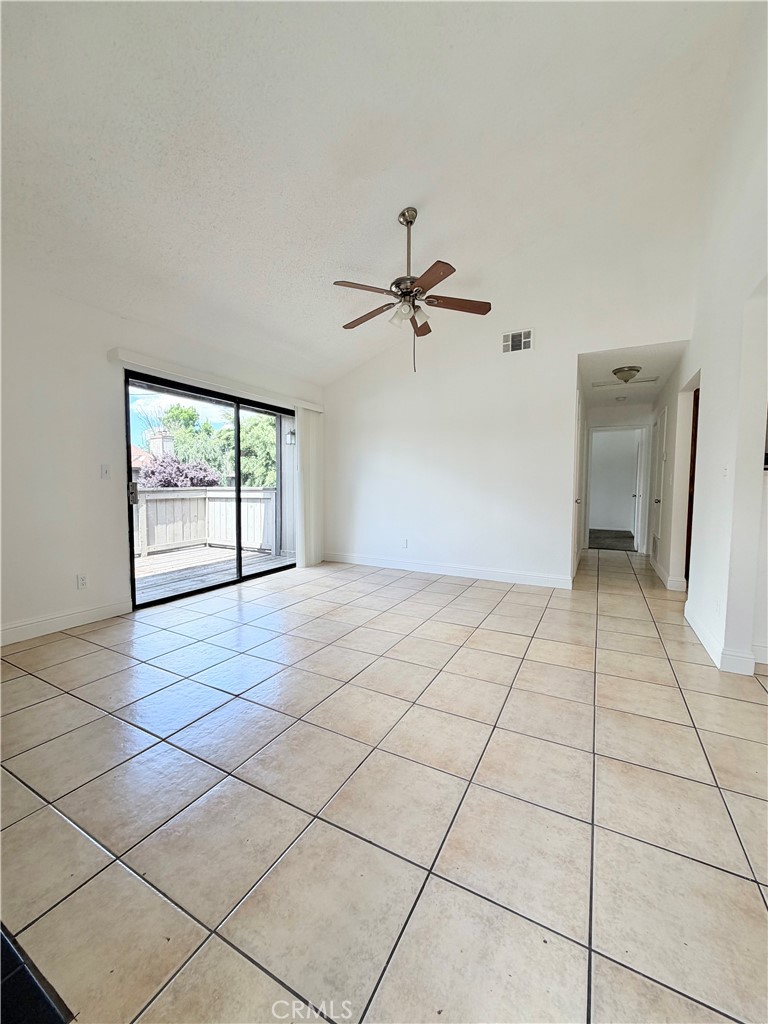 1190 S Winery Ave #289, Fresno, CA 93727