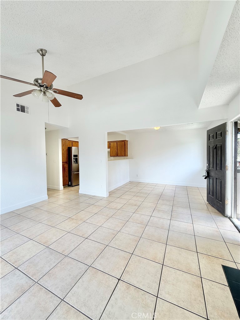 1190 S Winery Ave #289, Fresno, CA 93727