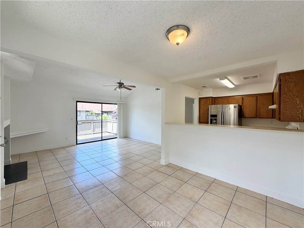 1190 S Winery Ave #289, Fresno, CA 93727