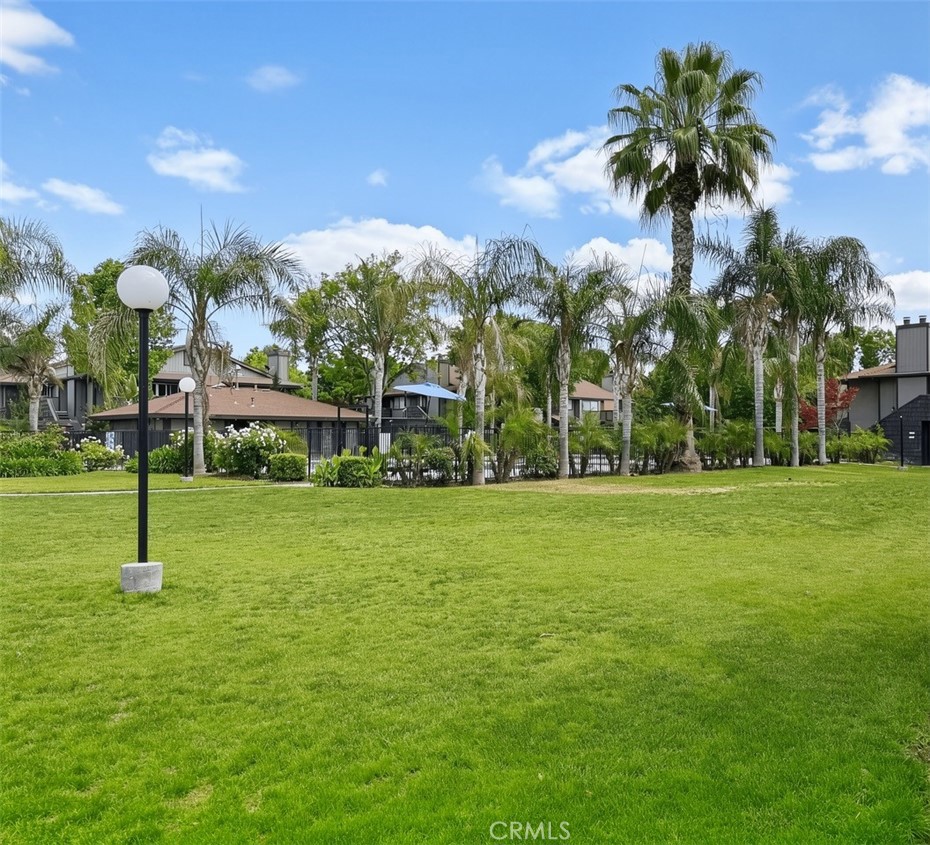 1190 S Winery Ave #289, Fresno, CA 93727