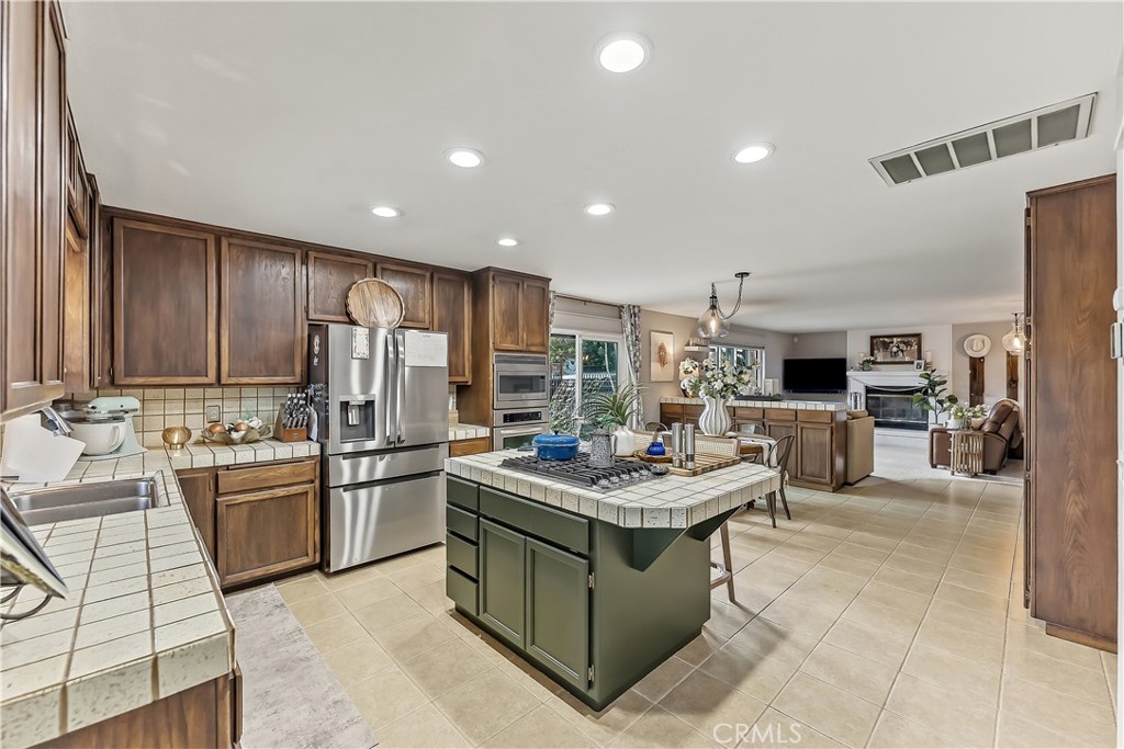 2133 S 10th, Los Banos, CA 93635