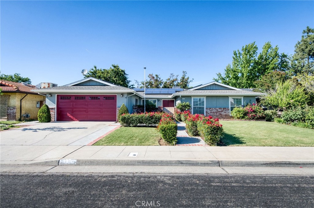 1153 Menlo Ave, Clovis, CA 93612