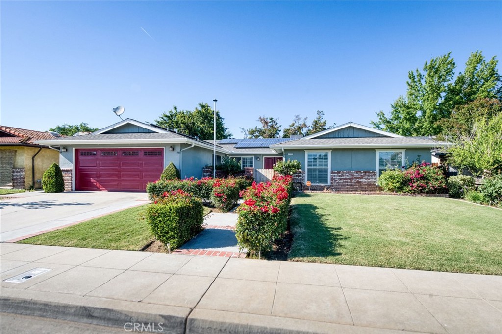 1153 Menlo Ave, Clovis, CA 93612