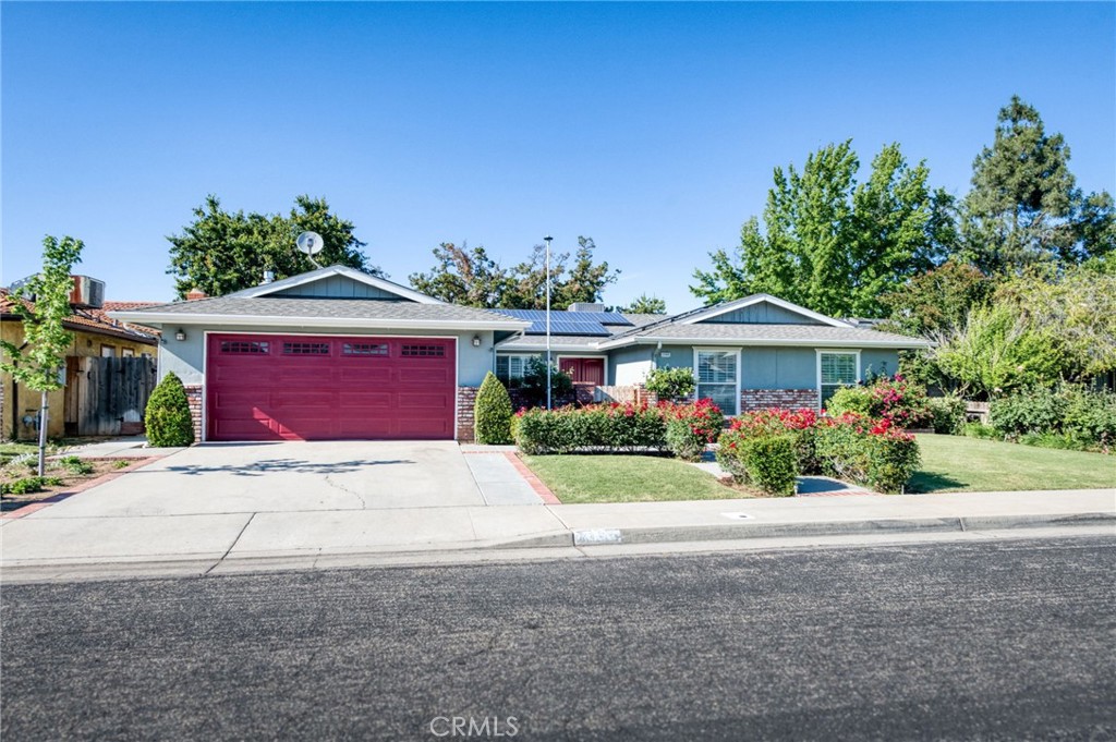 1153 Menlo Ave, Clovis, CA 93612