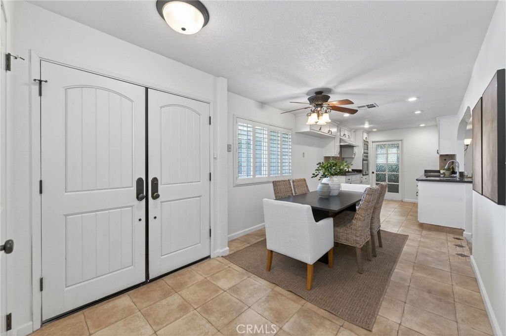 1153 Menlo Ave, Clovis, CA 93612