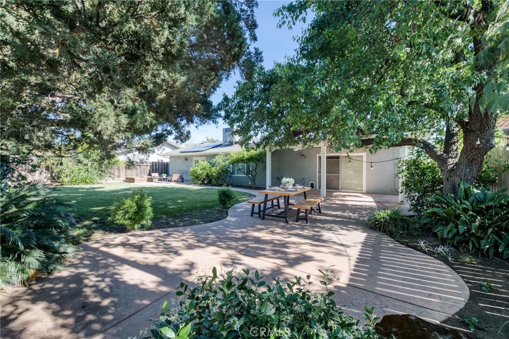 1153 Menlo Ave, Clovis, CA 93612