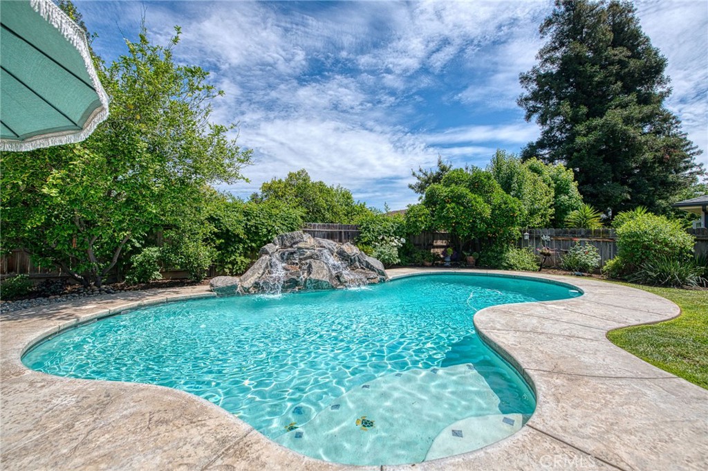 7668 N Hayston, Fresno, CA 93720