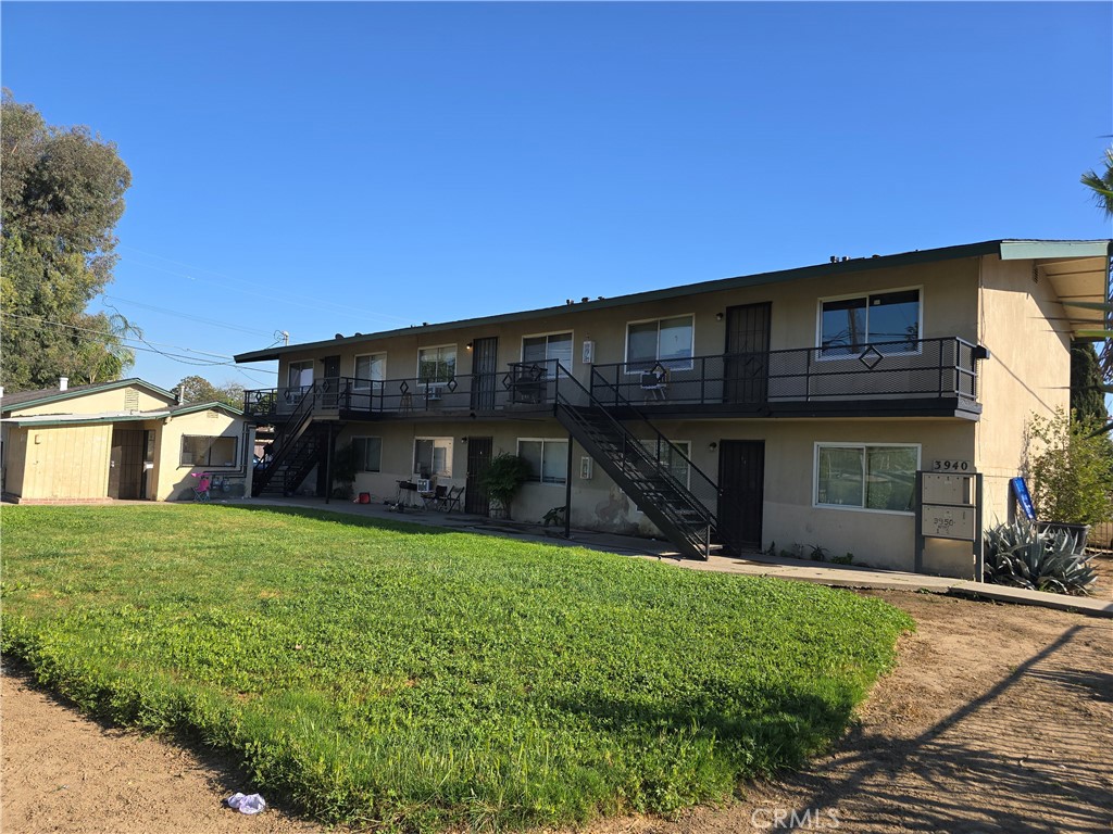 3940 E Burns, Fresno, CA 93725