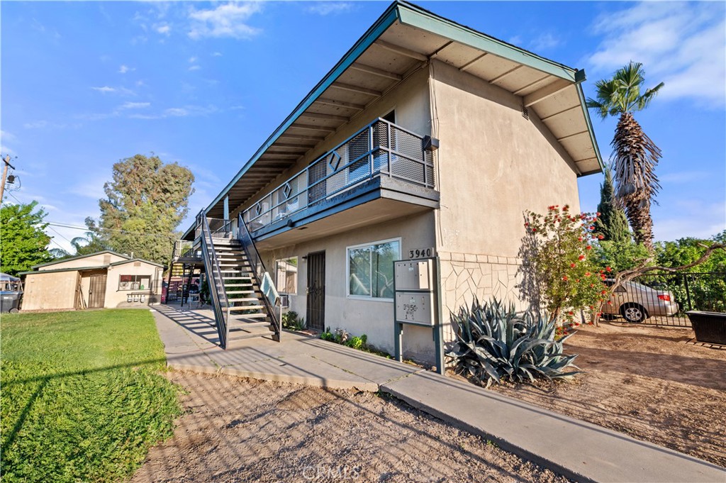 3940 E Burns, Fresno, CA 93725