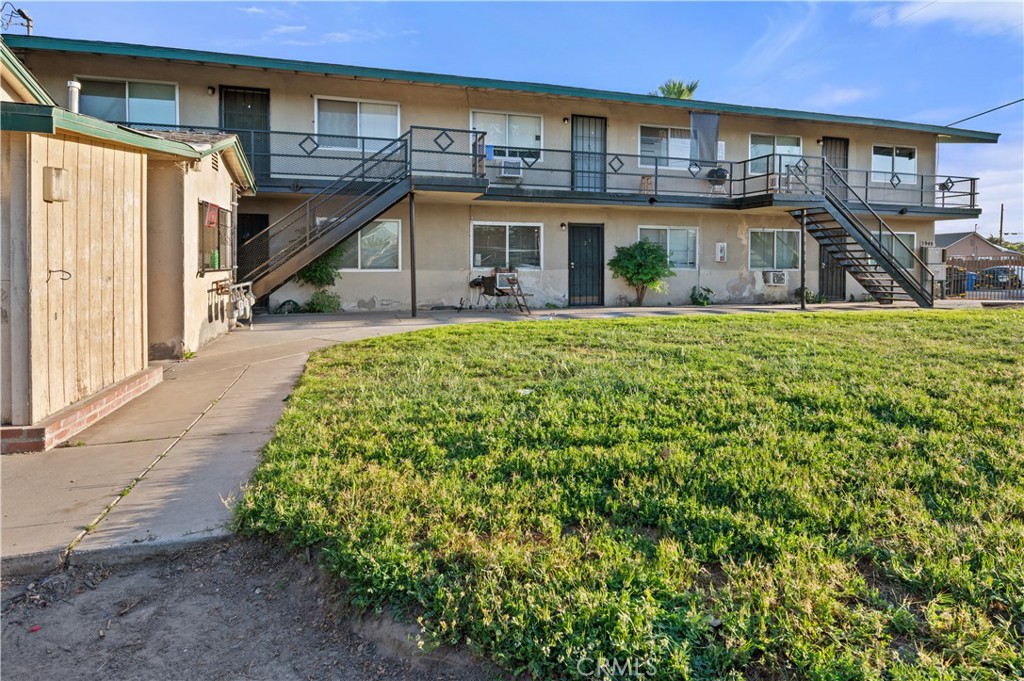 3940 E Burns, Fresno, CA 93725