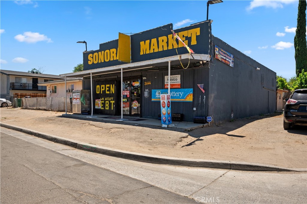 3940 E Burns, Fresno, CA 93725