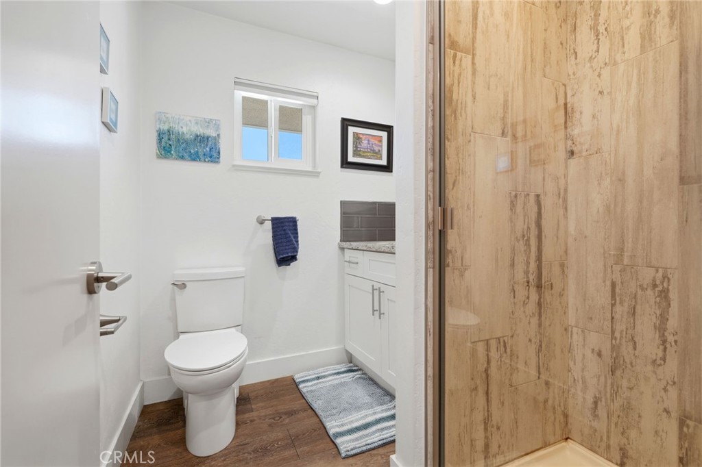 365 E Sycamore Dr, Hanford, CA 93230