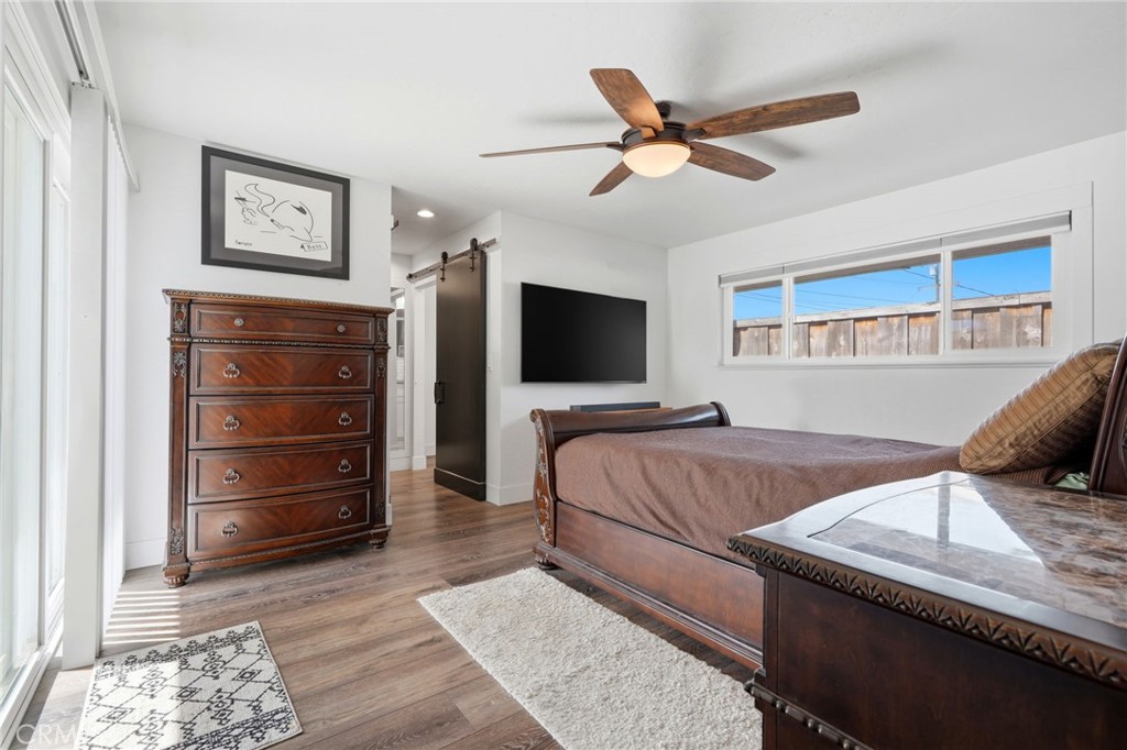 365 E Sycamore Dr, Hanford, CA 93230