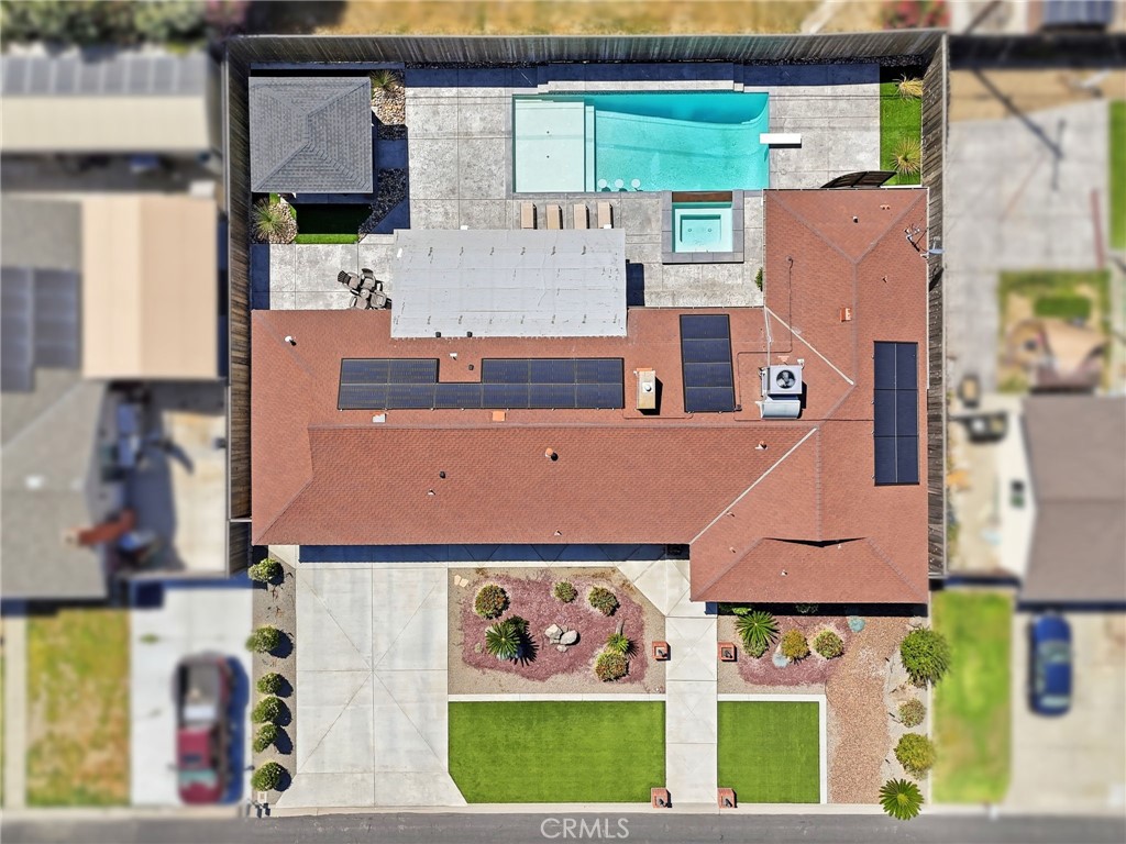 365 E Sycamore Dr, Hanford, CA 93230