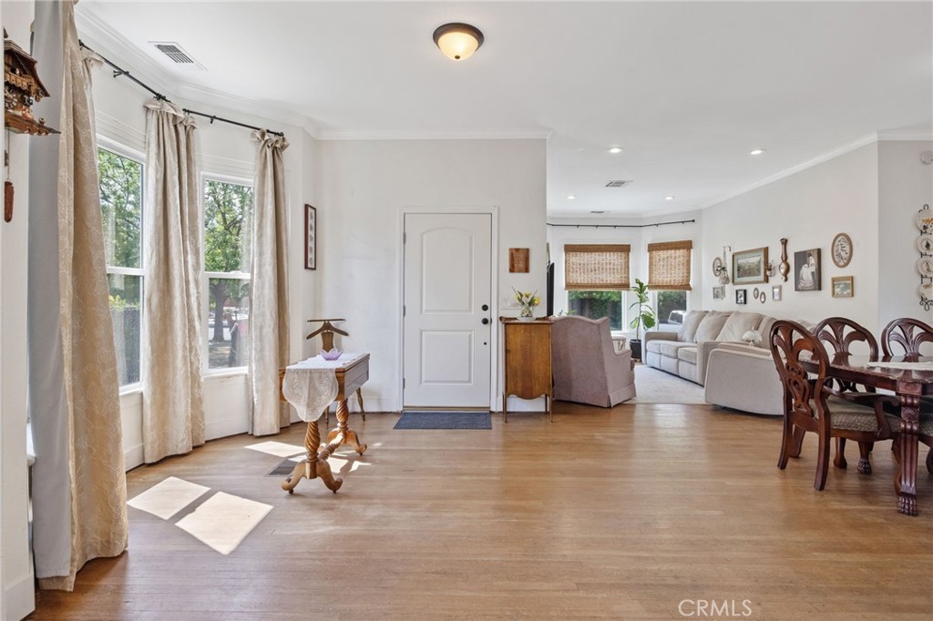 124 W Florinda, Hanford, CA 93230