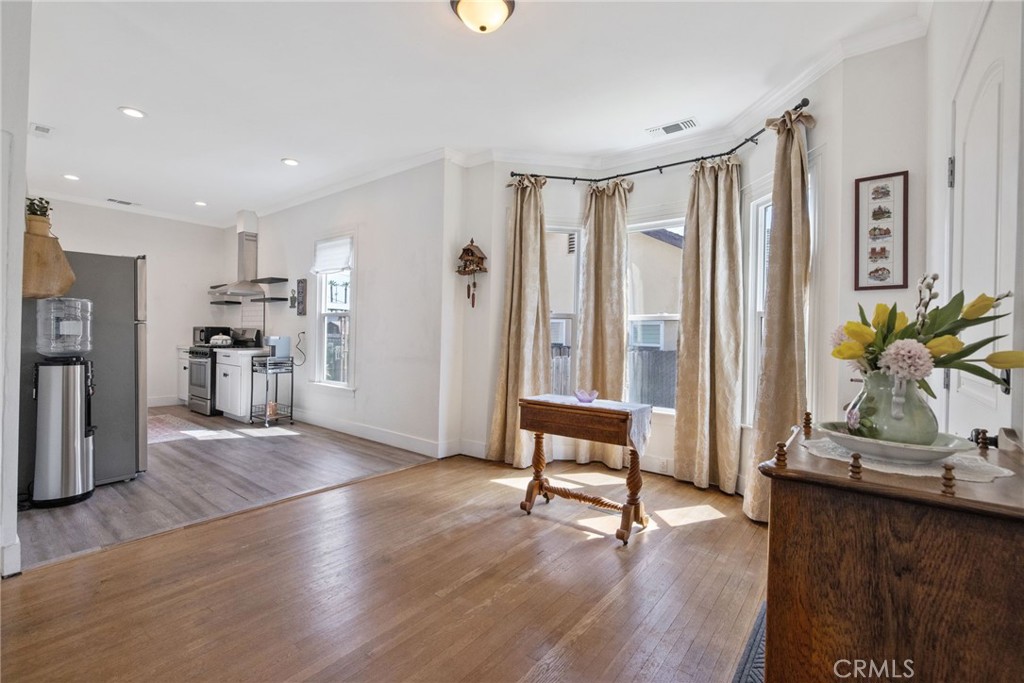 124 W Florinda, Hanford, CA 93230