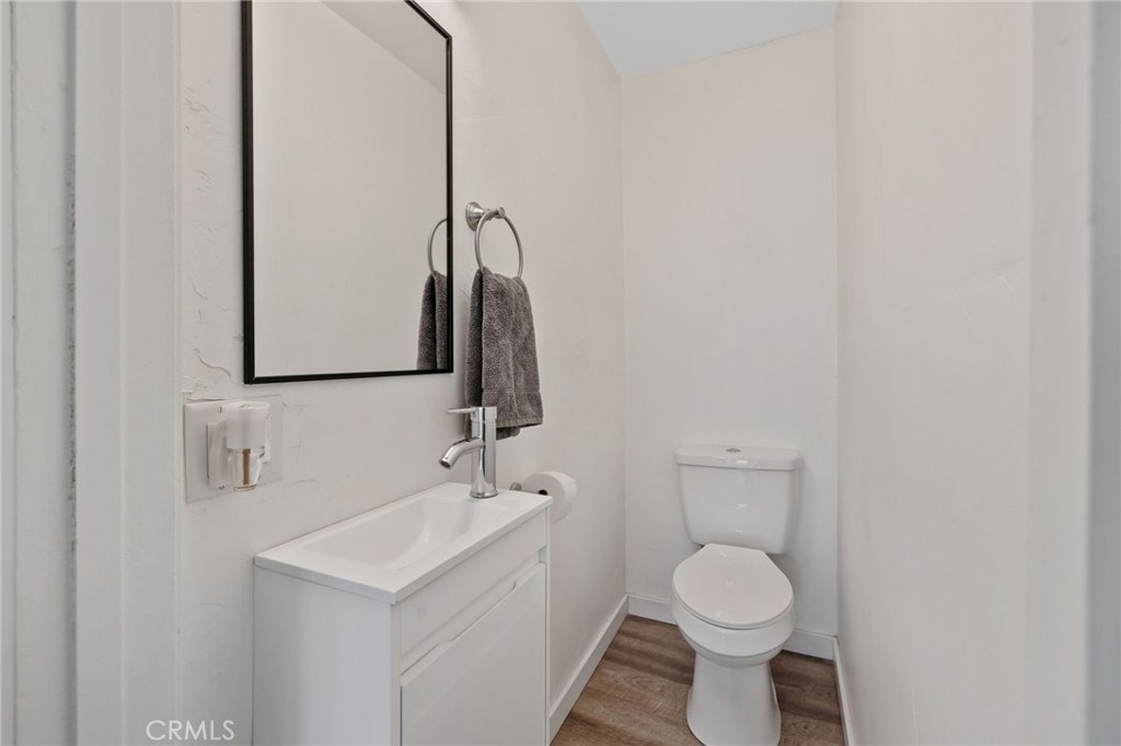 124 W Florinda, Hanford, CA 93230