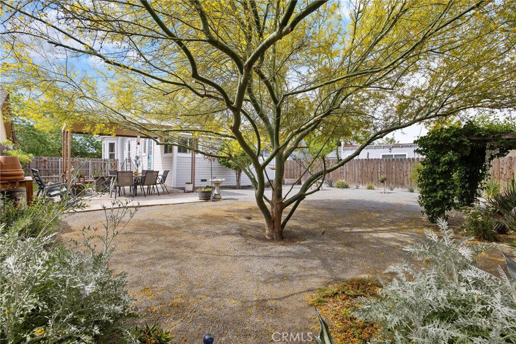 124 W Florinda, Hanford, CA 93230