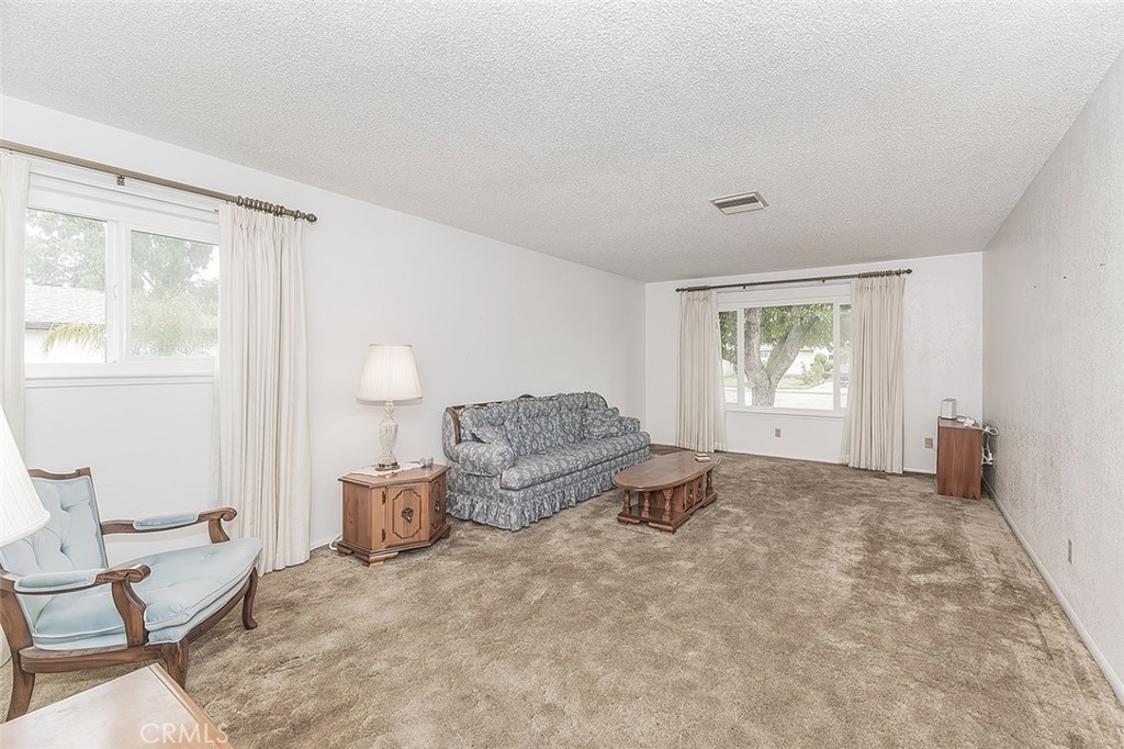 1350 Mill, Selma, CA 93662